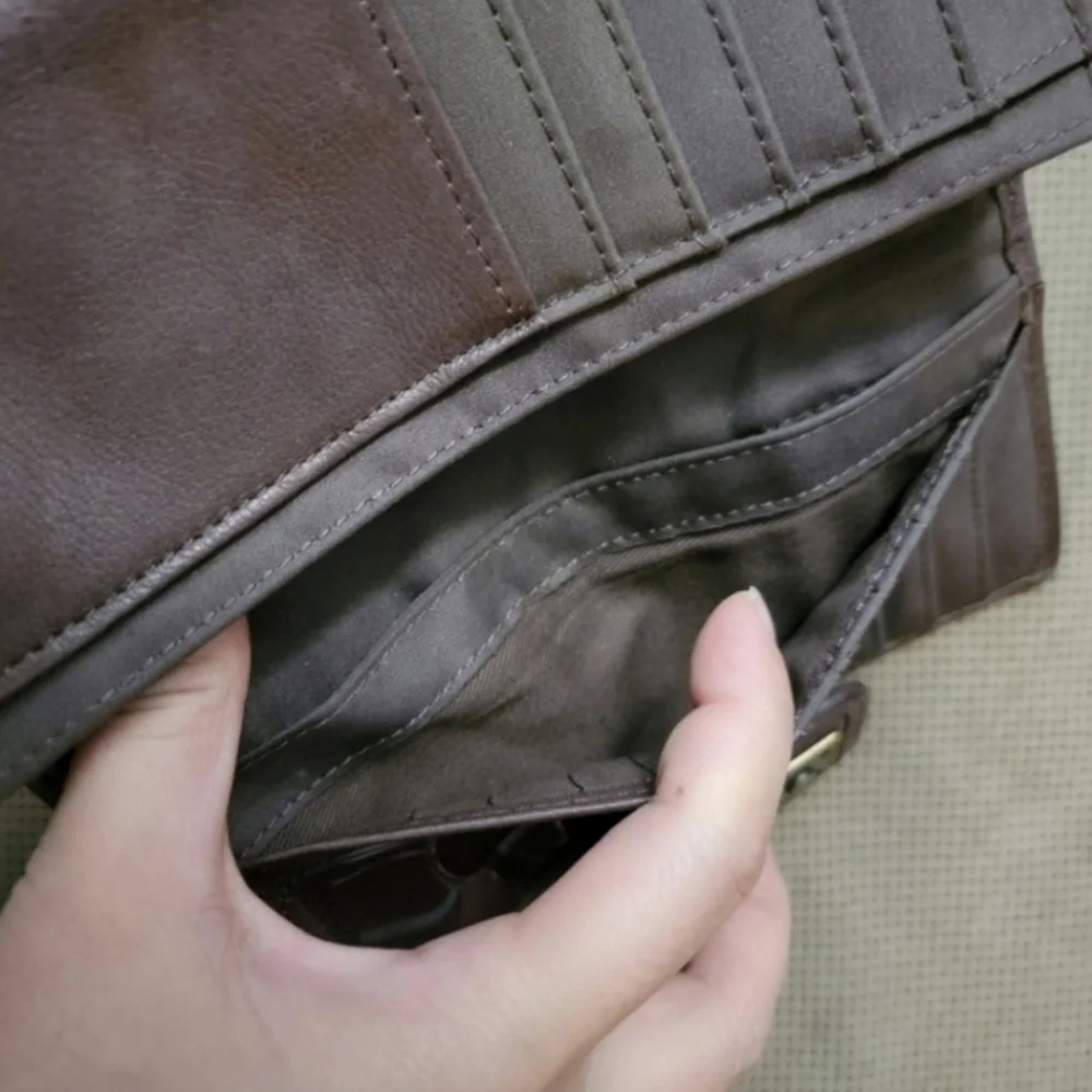 Fossil crosshatched embroidered slim brown leather snap wallet